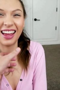 Annablossom – Sucking Dick And Getting Blasted In The Eye