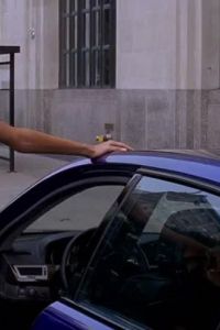 Gisele Bündchen “frisks” Jennifer Esposito In ‘Taxi’