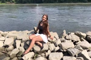 Gymbunny – Public Sex Caught On The Danube 3x