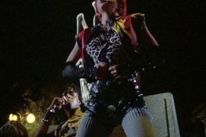Linnea Quigley – The Return Of The Living Dead