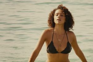 Nathalie Emmanuel Glorious Beach Plot-Furious 7