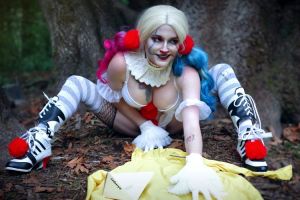 Pennywise Harley Quinn From It And Batman By Captive Cosplay