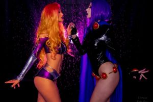 Perfect Couple! Starfire X Raven Cosplay By Liensue And Kate Key