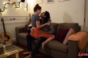 Virgilio & Violet – Couch Surfing